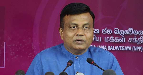 ආනන්දගේ ඇමති පුටුවේ වැඩ බැලීමට වටගල පත් කරයි