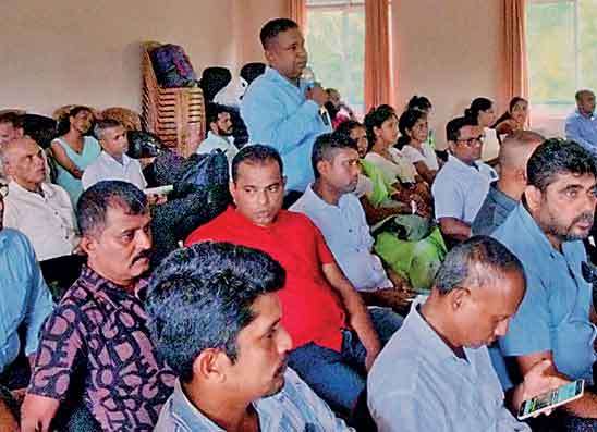“Tea Village” දැනුවත් කිරීමක් අක්මීමන දී