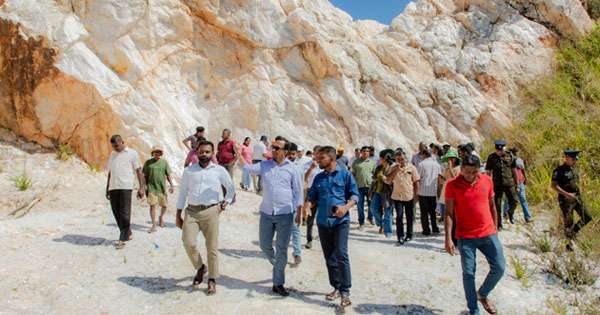 කොටිකම්බොක්ක අනවසර තිරුවානා කැණීම් තහනම්