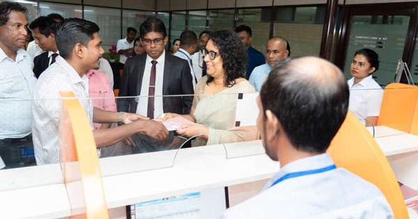කොළඔ රජයේ කාර්යාලවලට කාඩ්වලින් ගෙවීම් පහසුකම්