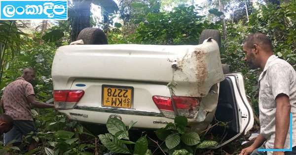 මෝටර් රථයක් අඩි 100 ප්‍රපාතයකට පෙරළෙයි