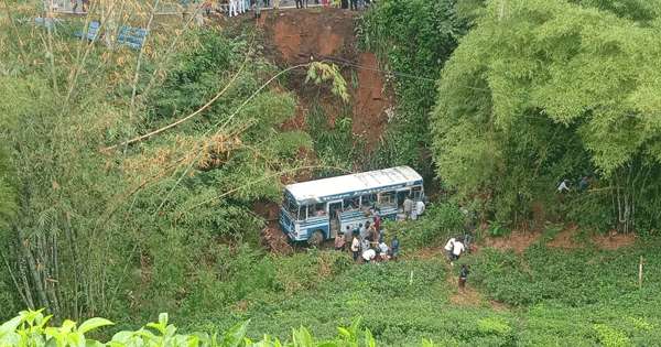 බසයක් අඩි 30ක් පල්ලමේ:30ක් රෝහලේ:අයෙක් මරුට