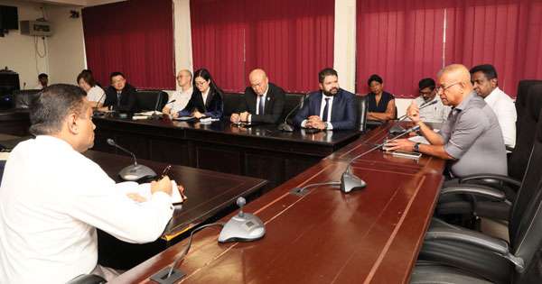 චීන වාණිජ මණ්ඩල නියෝජිතයෝ කෘෂි ඇමති හමුවෙති