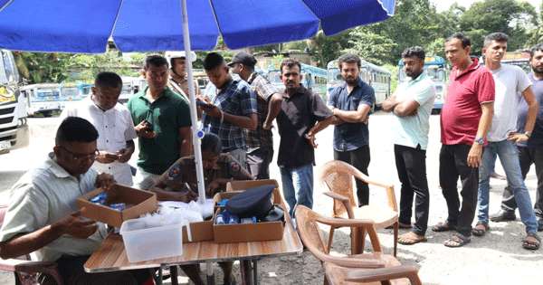 කුඩු ගසා බස් එළවූ අටක් රත්නපුරෙන් මාට්ටු