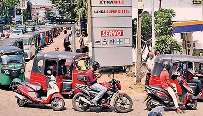 රුපියල් බිලියන 41ක ඉන්ධන සහනාධාරය අනාගත ගැටලුවකට මුල පිරිමක්ද?