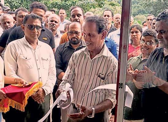 වරකාපොළ විවිධ සේවා සමුපකාර සමිතියෙන් අවමංගල්‍ය ශාලාවක් - උත්සව ශාලාවක්