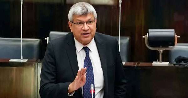 මවන තරම් යකෙක් මෙතන නෑ