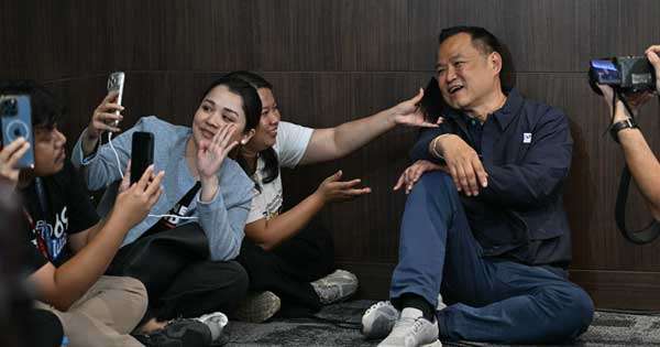 තායිලන්ත මැතිවරණයේ ජය අගමැති චාර්න්විරාකුල්ට