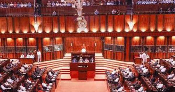 මත පිටුදකින පනත් කෙටුම්පත් දෙක සම්මතයි