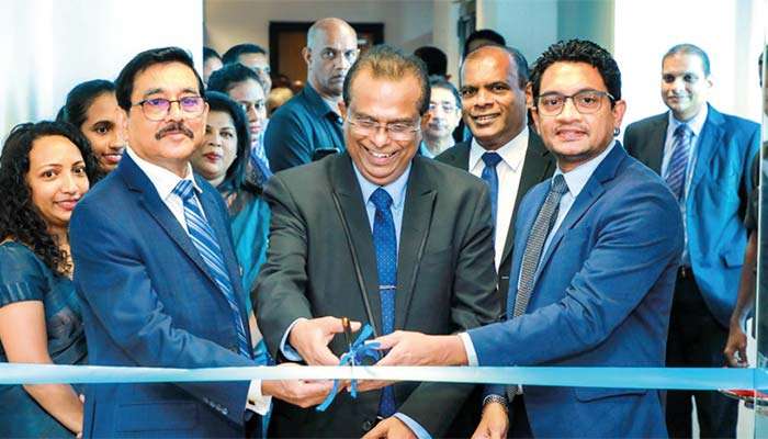 මුල්‍ය ක්ෂේත්‍රය ශක්තිමත් කිරීමට සංවර්ධන - සමුපකාර බැංකු  පද්ධතියක්