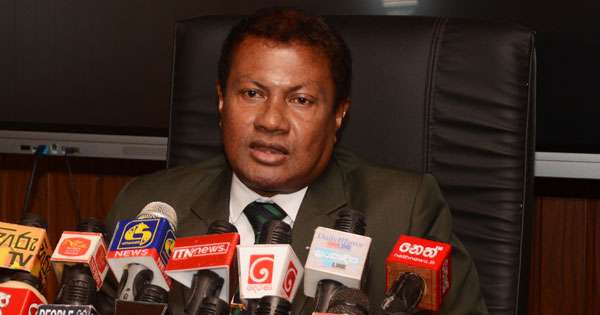 වාහනයක් අයිතිකරුම ධාවනය කළයුතුයැයි නීතියක් නෑ