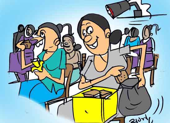 වැලිතලප වාෂ්ප කළ උපාසක අම්මාගේ  රෙදි ගැලවිලා