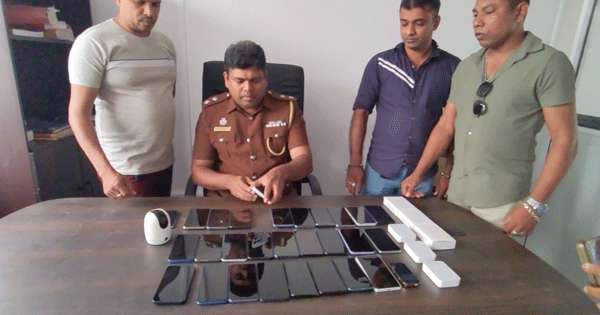 සොරගත් ඡංගම දුරකතන සමග තිදෙනෙක් අත්අඩංගුවට