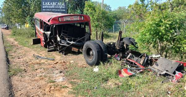 හම්බන්තොට වරාය ඉදිරිපිට දරුණු අනතුර