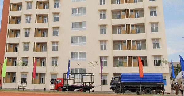 සිරිසඳ නිවාස ව්‍යාපෘතියේ නිවාස දේශපාලන හිතවතුන්ට  දීලා-අල්ලස් කොමිසම