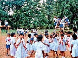 ඉතිහාසය අධ්‍යයනය අවශ්‍යද?