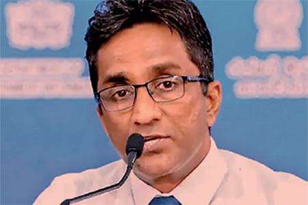 සුළු හා මධ්‍ය පරිමාණ ව්‍යවසායකයන්ට  රු.බිලියන 95ක ණය සහන පැකේජයක්