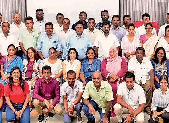 සුළු හා මධ්‍ය පරිමාණ ව්‍යවසායකයන් සවි බල ගැන්වීමට පෑන් ඒෂියා බැංකුව ජාතික වාණිජ මණ්ඩලය සමග එක් වෙයි