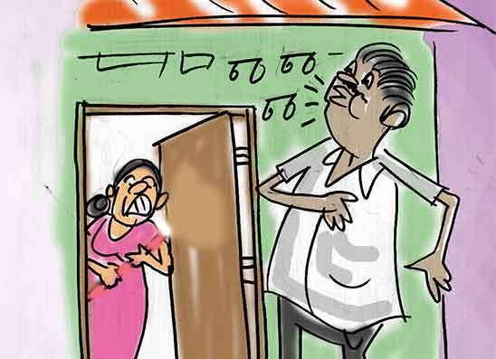 පදමට ගහලා  ගෙදර කියා අනියම් බිරියගේ ගෙට රිංගලා