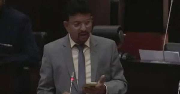 කෙහෙළිය අද නඩු භාණ්ඩයක් වගෙයි
