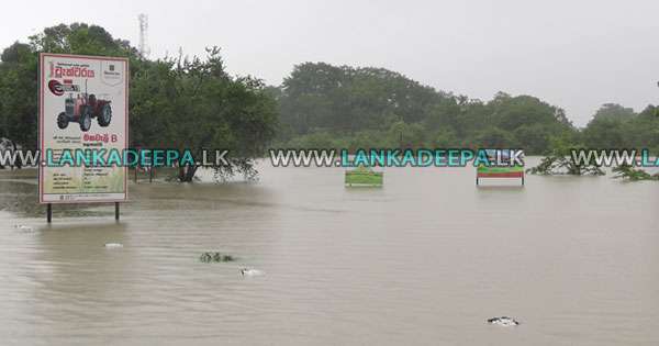 පොළොන්නරු - මඩකළපුව මාර්ගය ගල්ලෑල්ලෙන් යටවෙයි