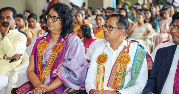 නව රාත්‍රී පූජාවක් මැති සබයේ