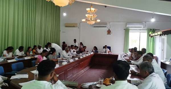 වැලිගම අය වැය පරාදයි