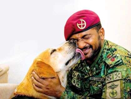 ආදරය බෙදූ ආලෝකා