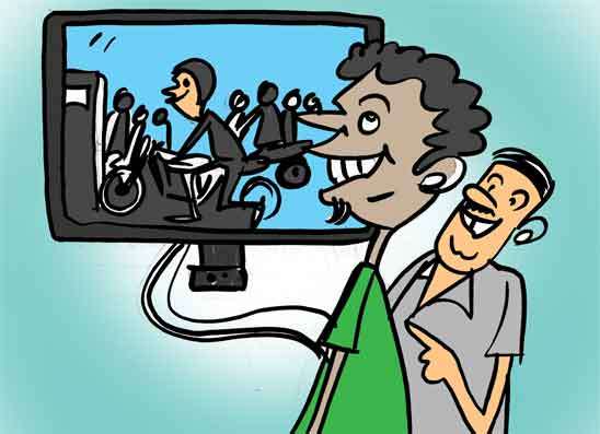 කඩේට ආ යතුරුපැදියත් තෙල් පෝලිමේ ගිහින්