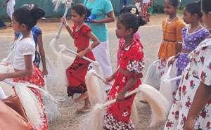 බෞද්ධ විදුහලේ ඇසළ පෙරහර