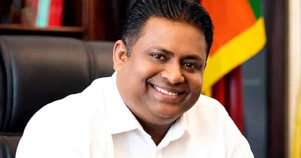 බාසික්  සිද්ධියකට හිටපු රාජ්‍ය අැමති  අරුන්දිකගෙන් ප්‍රශ්න කරයි