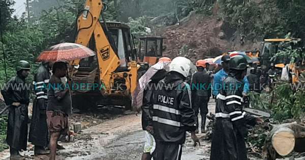 උඩුදුම්බර පිරස් ආධාර ඉල්ලයි: ආධාර දෙන්න පොලිසිය පාර කපයි