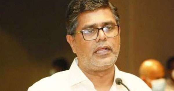 ගල්අඟුරු කොමිසම මන්ත්‍රී මුජිබර්ගෙන් ප්‍රශ්න කරයි