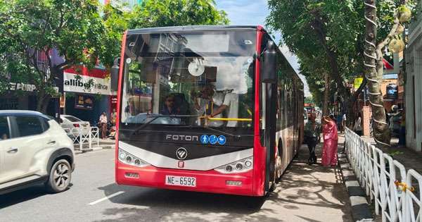 ගාල්ලට - මහනුවරට මෙට්‍රෝ බස් සේවා