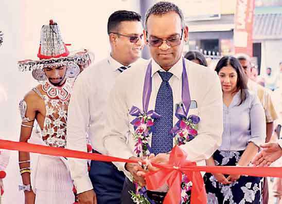 LANKATILES නව ප්‍රදර්ශනාගාරය ගාල්ලේ පෙට්ටිගල වත්තේ දී විවෘත කරයි