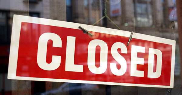 සරසවි අධ්‍යයන කටයුතු අත්හිටුවයි