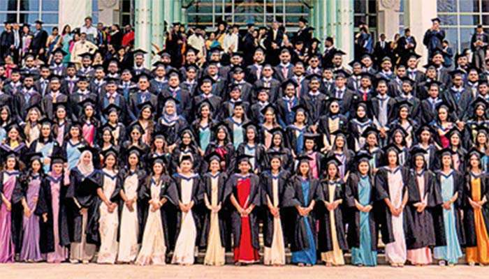 University of West London ශ්‍රී ලංකා උපාධි ප්‍රදානය අභිමානවත්ව