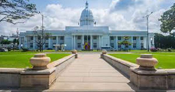 කොළඹ පුර සබේ දූෂණ හොයන කොමිසමට පැමිණිලි බාර ගනියි