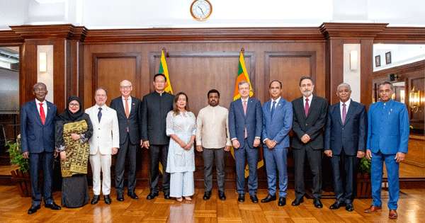 නව රාජ්‍යතාන්ත්‍රිකයෝ 11ක් ජනපතිට අක්තපත්‍ර දෙති