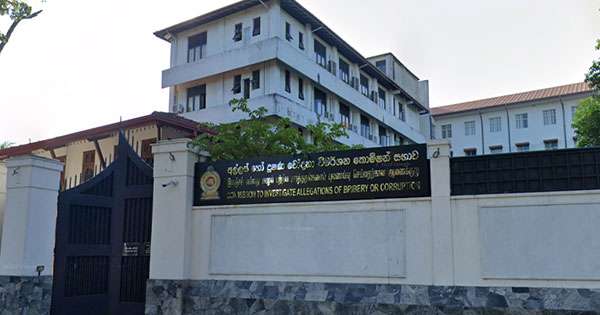 අල්ලස් කොමිසම 500කගේ වත්කම් ලිපිගොනු අවුස්සයි