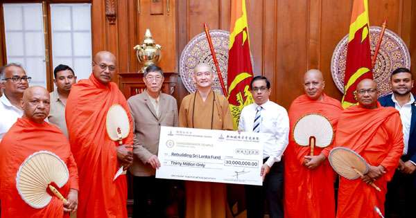 රට නඟන අරමුදලට ගංගාරාමයෙන් කෝටි තුනක්