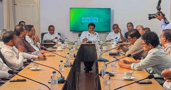 ඉක්මනින් සර්ව පාක්ෂික සමුළුවක් කැඳවන්න