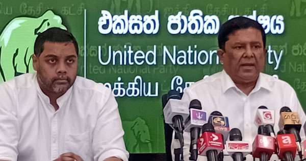 චීවරය ඉවත් කරන්න පෙර මහනාහිමිවරුන්ගෙන් අහන්න තිබුණා