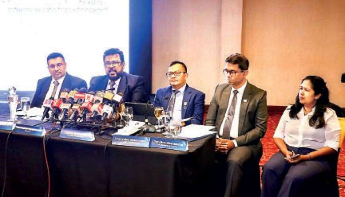 ව්‍යාපෘති විශිෂ්ටතා සම්මාන උළෙල අගෝස්තු 18 දා - විශිෂ්ටයන් සීයකට තෑගි