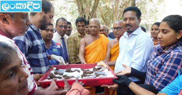 අභයගිරි කැනීම්වලින් පැරණි බුද්ධ ප්‍රතිමා 17ක් හමු වේ