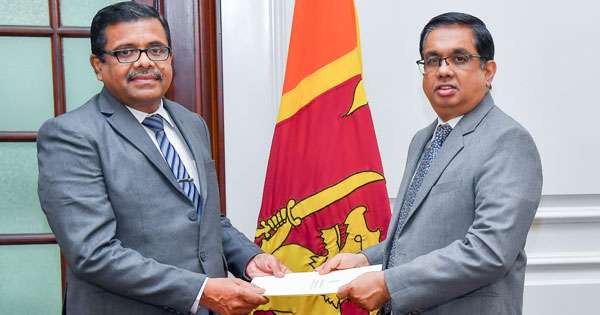 වැවිලි අමාත්‍යංශයට නව ලේකම්වරයෙක්
