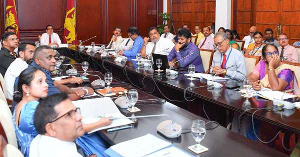 ඩෙංගු මඩින්න සියලු රාජ්‍ය ආයතන ඒකාබද්ධ විය යුතුයි