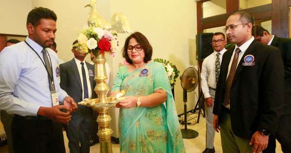 පාර්ලිමේන්තුවේ අලුත්  භාෂා පරිවර්තන ඒකකය විවෘත කරයි