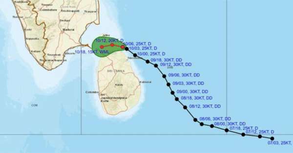 සුළි කුණාටුව මුලතිව් වෙරළ හරහා දිවයිනට ඇතුළු වේ