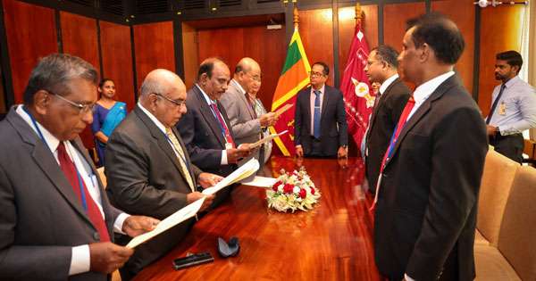 අලුත් විගණන නිලධාරීහු රහස් දිවුරුම දෙති